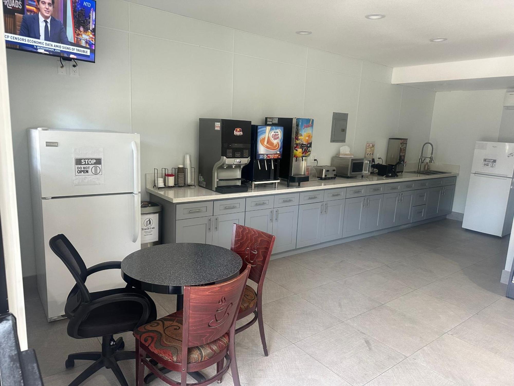 Garden Inn Сан Габриел Екстериор снимка