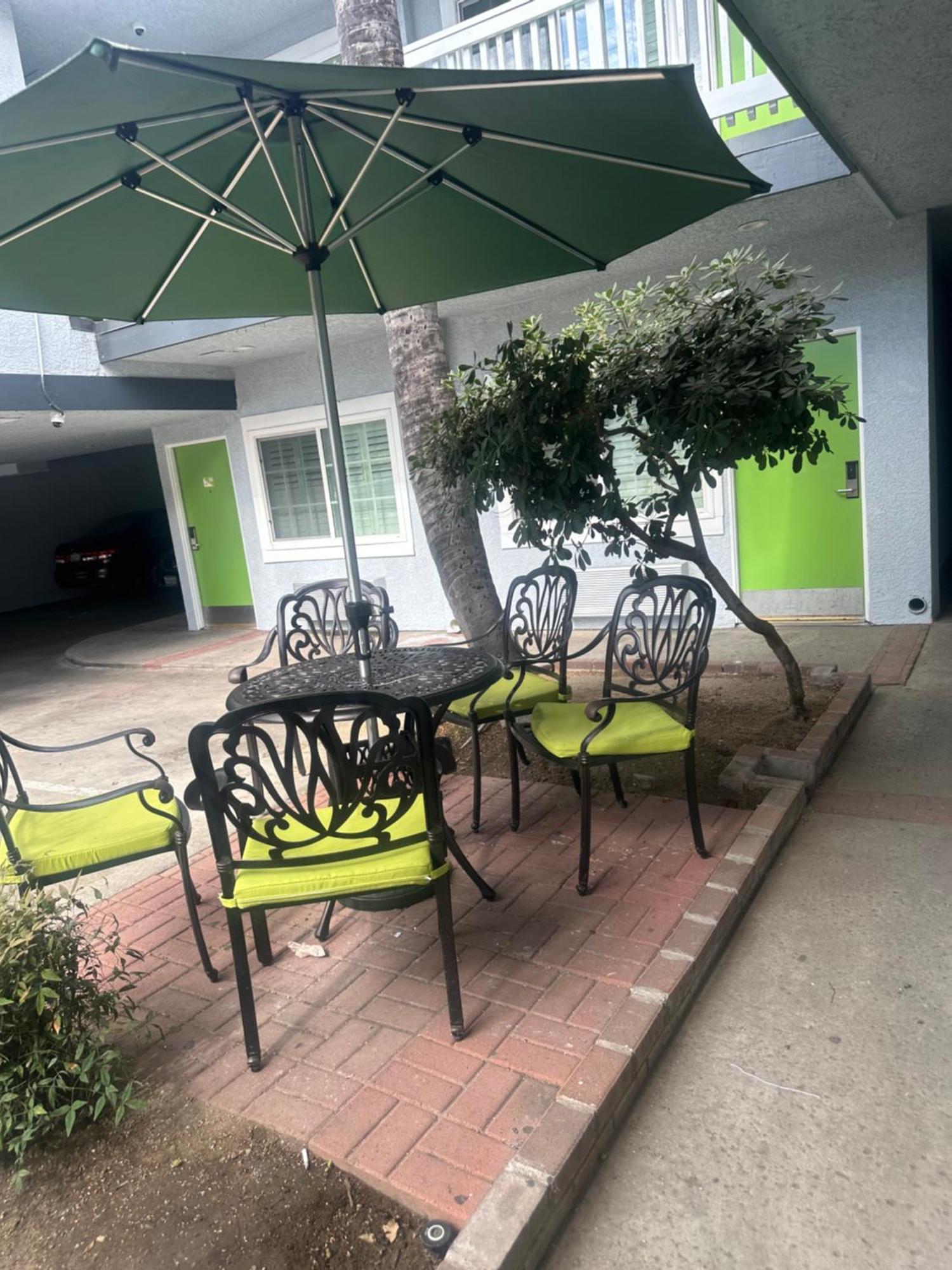 Garden Inn Сан Габриел Екстериор снимка