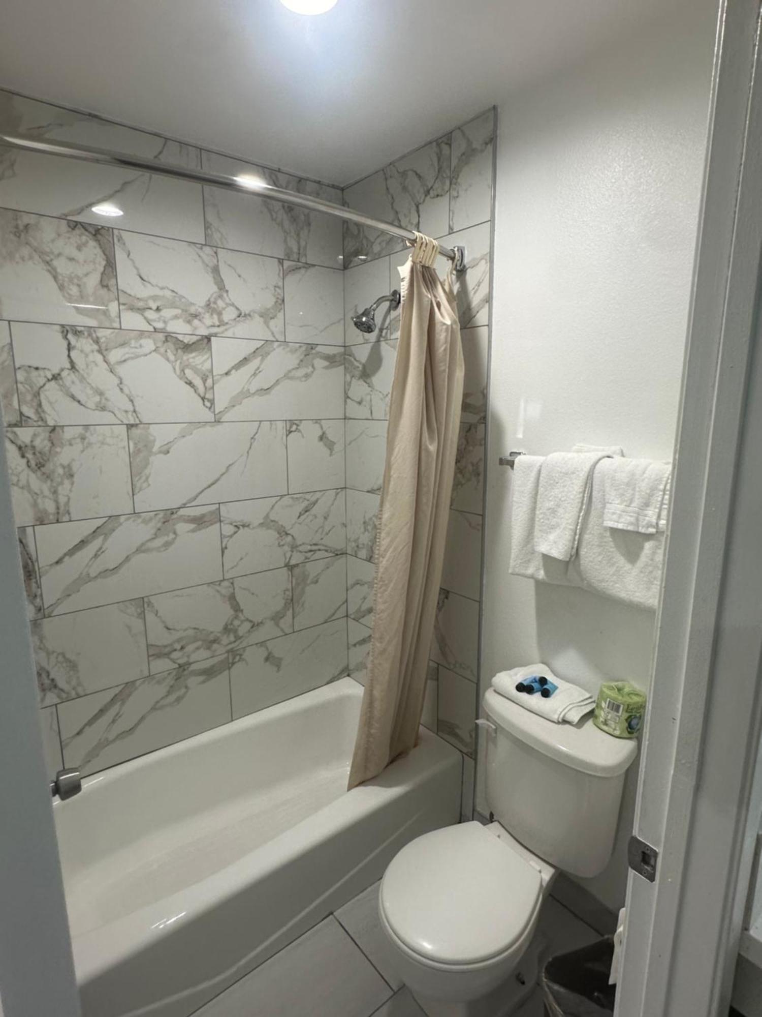 Garden Inn Сан Габриел Екстериор снимка