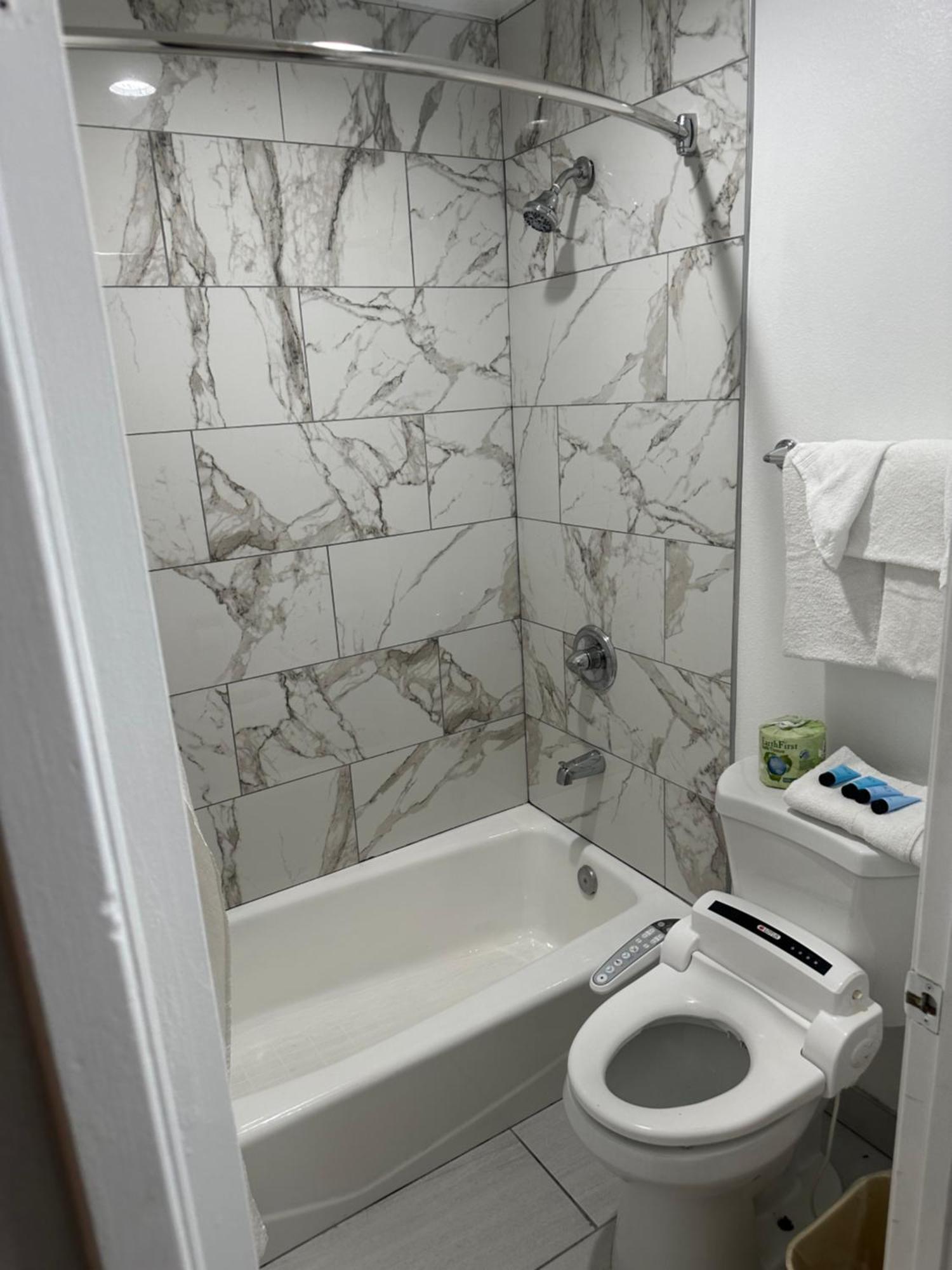 Garden Inn Сан Габриел Екстериор снимка